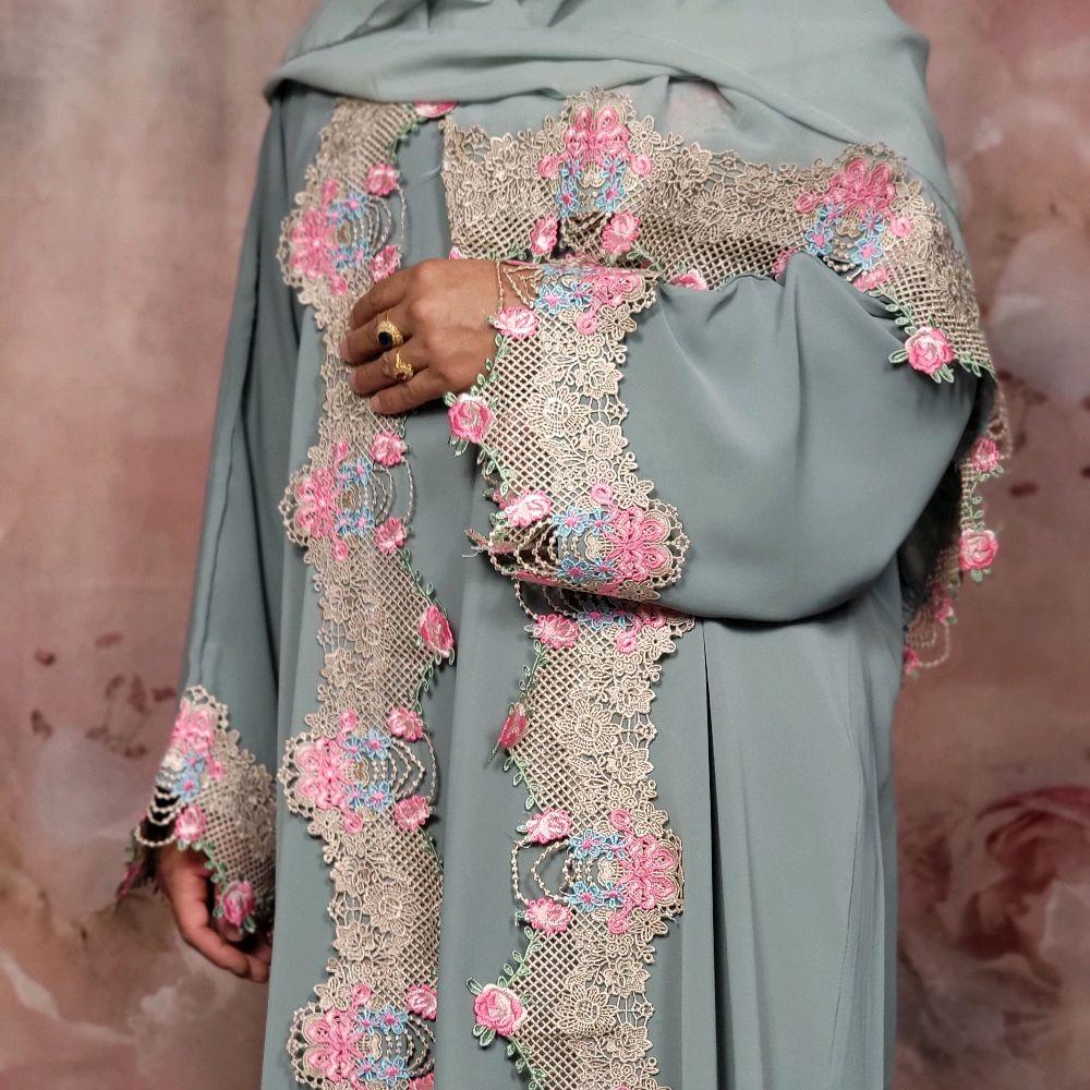 Nardine Lace Floral 4 Piece Abaya Set with Inner Slip, Belt & Scarf